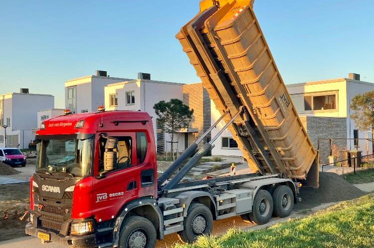 Jack van Birgelen container lossen